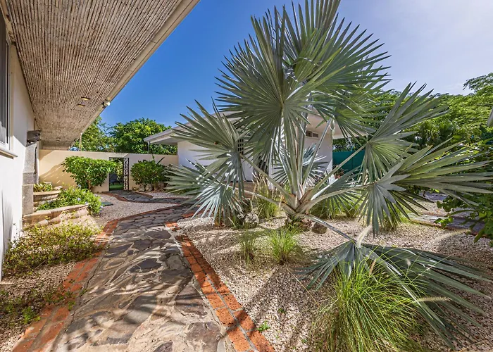 Casa Colinas Pickleball Villa